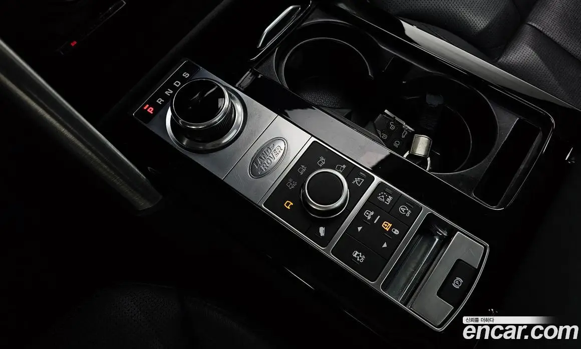 Land Rover Discovery 2017 3.0 автомат (гидро), фото 9