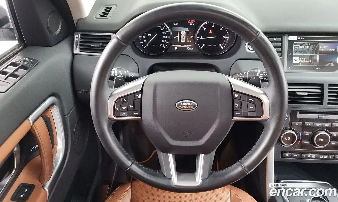 Land Rover Discovery Sport 2016 2.0 автомат (гидро), фото 14