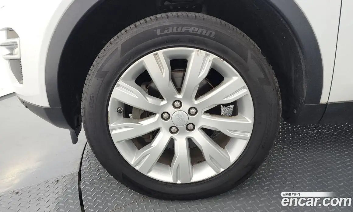 Land Rover Discovery Sport 2016 2.0 автомат (гидро), фото 5