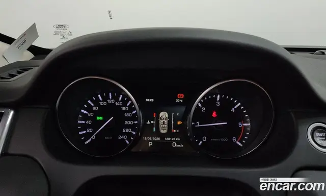 Land Rover Discovery Sport 2016 2.0 автомат (гидро), миниатюра 8