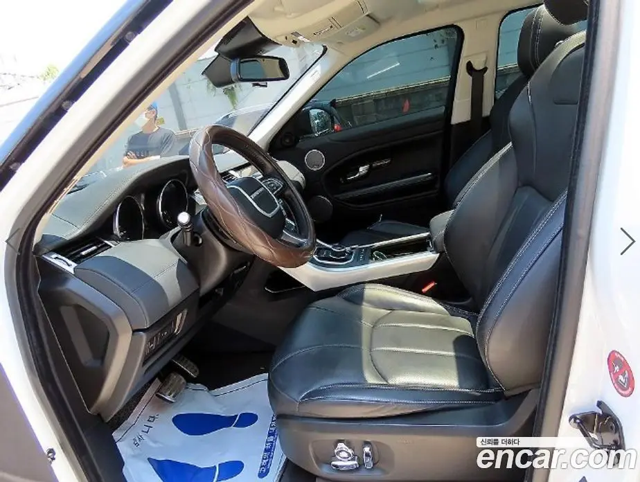 Land Rover Range Rover Evoque 2018 2.0 автомат (гидро), фото 5