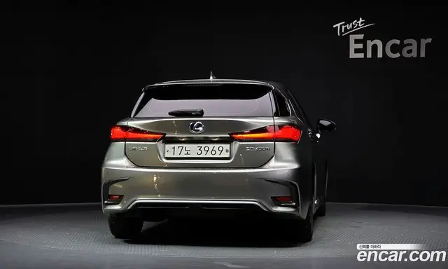 Lexus CT200h 2018 1.8 автомат (гидро), миниатюра 4 Lexus CT200h 2018 1.8 автомат (гидро), миниатюра 4