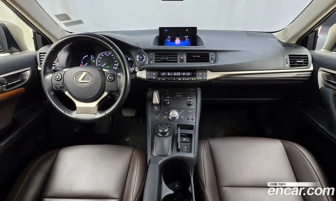 Lexus CT200h 2018 1.8 автомат (гидро), фото 7 Lexus CT200h 2018 1.8 автомат (гидро), фото 7