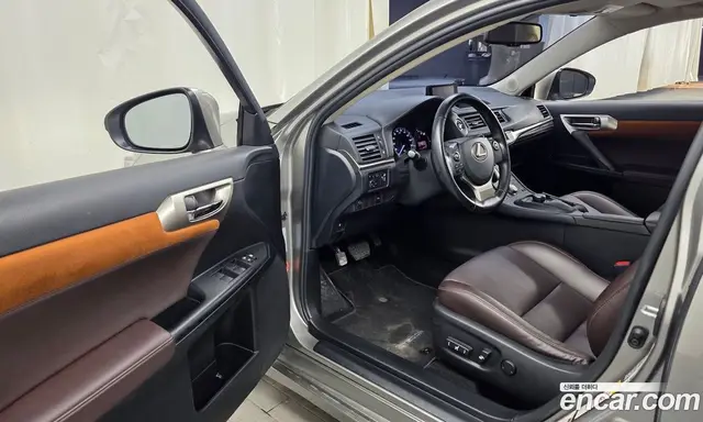 Lexus CT200h 2018 1.8 автомат (гидро), миниатюра 10 Lexus CT200h 2018 1.8 автомат (гидро), миниатюра 10