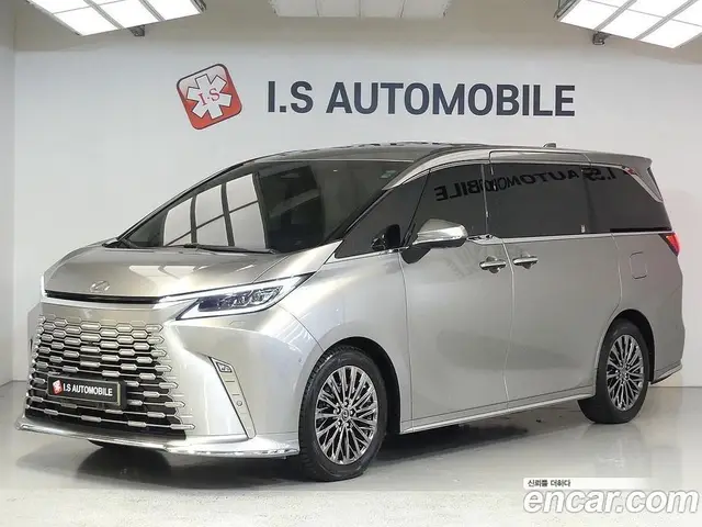 Lexus LM, 2024, 8 200 км Lexus LM, 2024, 8 200 км