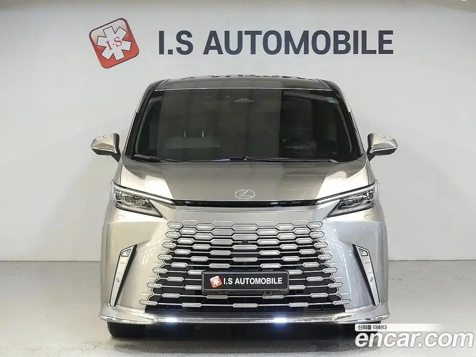 Lexus LM 2024 2.4 автомат (гидро), фото 2 Lexus LM 2024 2.4 автомат (гидро), фото 2
