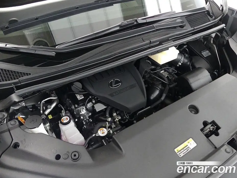 Lexus LM 2024 2.4 автомат (гидро), фото 5 Lexus LM 2024 2.4 автомат (гидро), фото 5