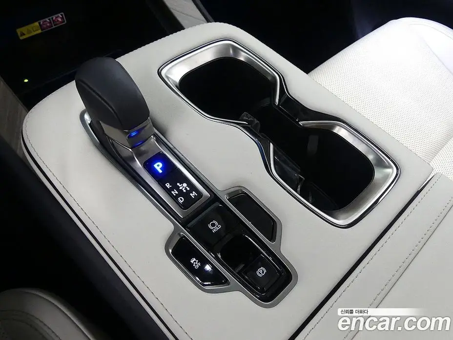 Lexus LM 2024 2.4 автомат (гидро), фото 8 Lexus LM 2024 2.4 автомат (гидро), фото 8