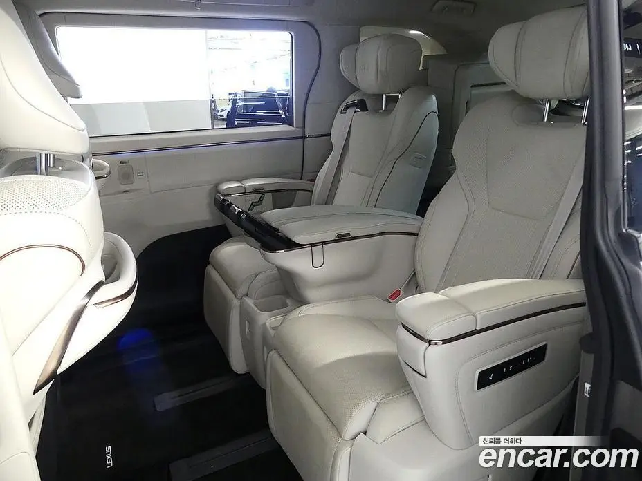 Lexus LM 2024 2.4 автомат (гидро), фото 10 Lexus LM 2024 2.4 автомат (гидро), фото 10