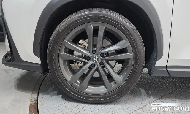 Lexus NX 2024 2.5 автомат (гидро), миниатюра 5 Lexus NX 2024 2.5 автомат (гидро), миниатюра 5