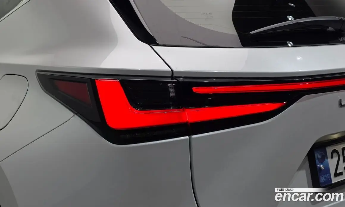 Lexus NX 2024 2.5 автомат (гидро), фото 9 Lexus NX 2024 2.5 автомат (гидро), фото 9