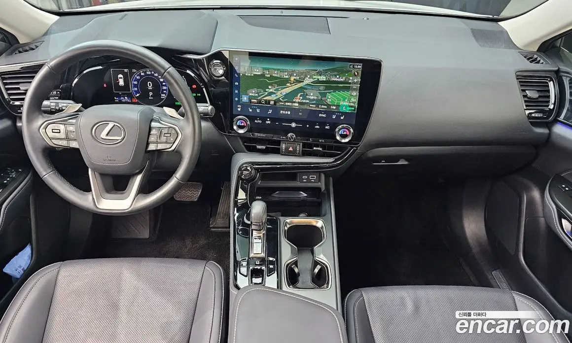 Lexus NX 2024 2.5 автомат (гидро), фото 10 Lexus NX 2024 2.5 автомат (гидро), фото 10