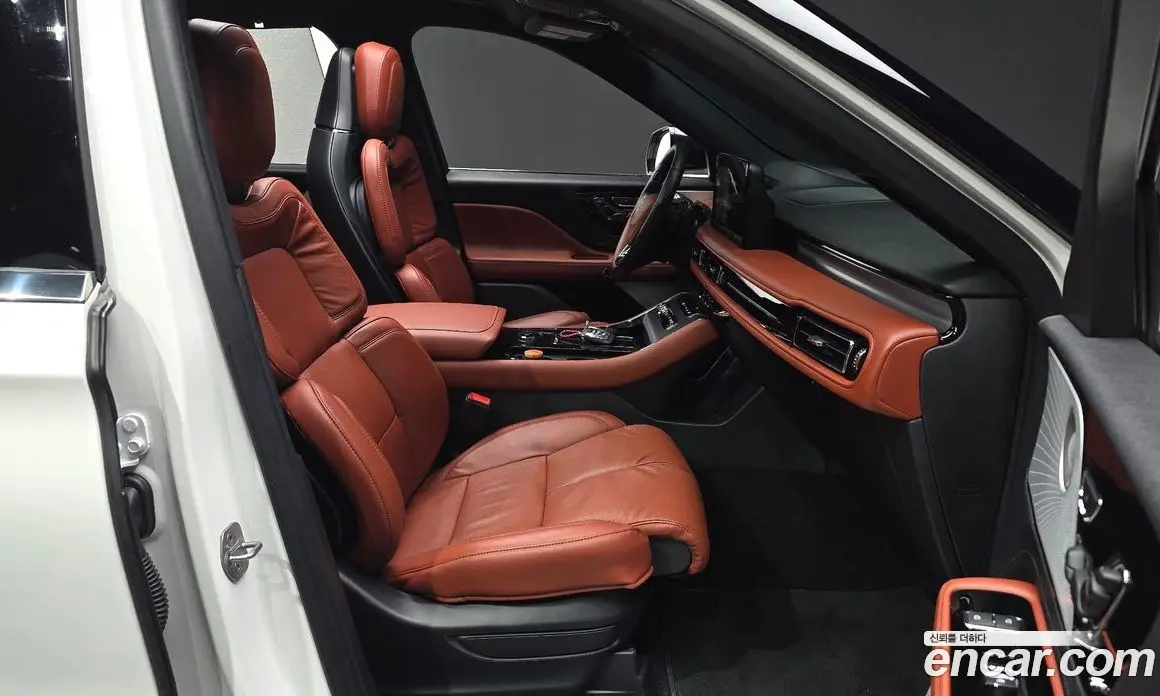 Lincoln Aviator 2025 3.0 автомат (гидро), фото 18 Lincoln Aviator 2025 3.0 автомат (гидро), фото 18