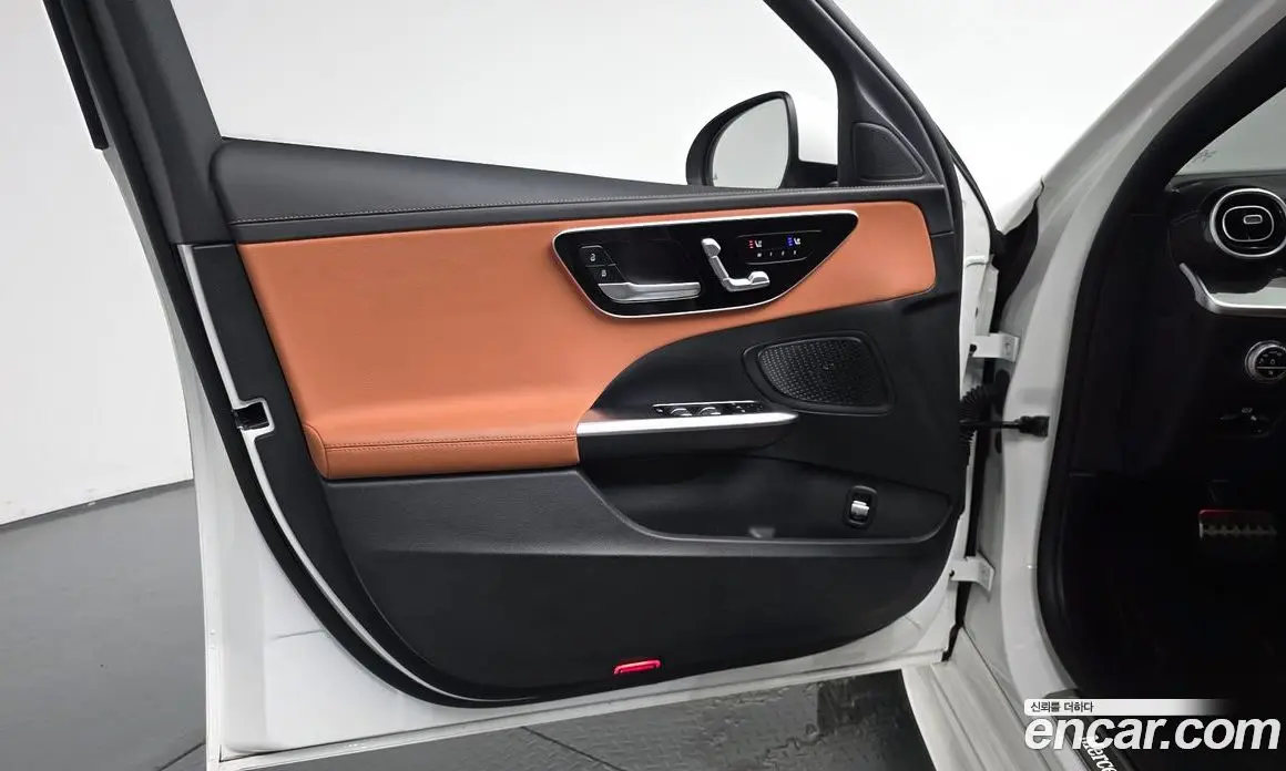 Mercedes-Benz C-Class 2024 2.0 гидро, фото 13