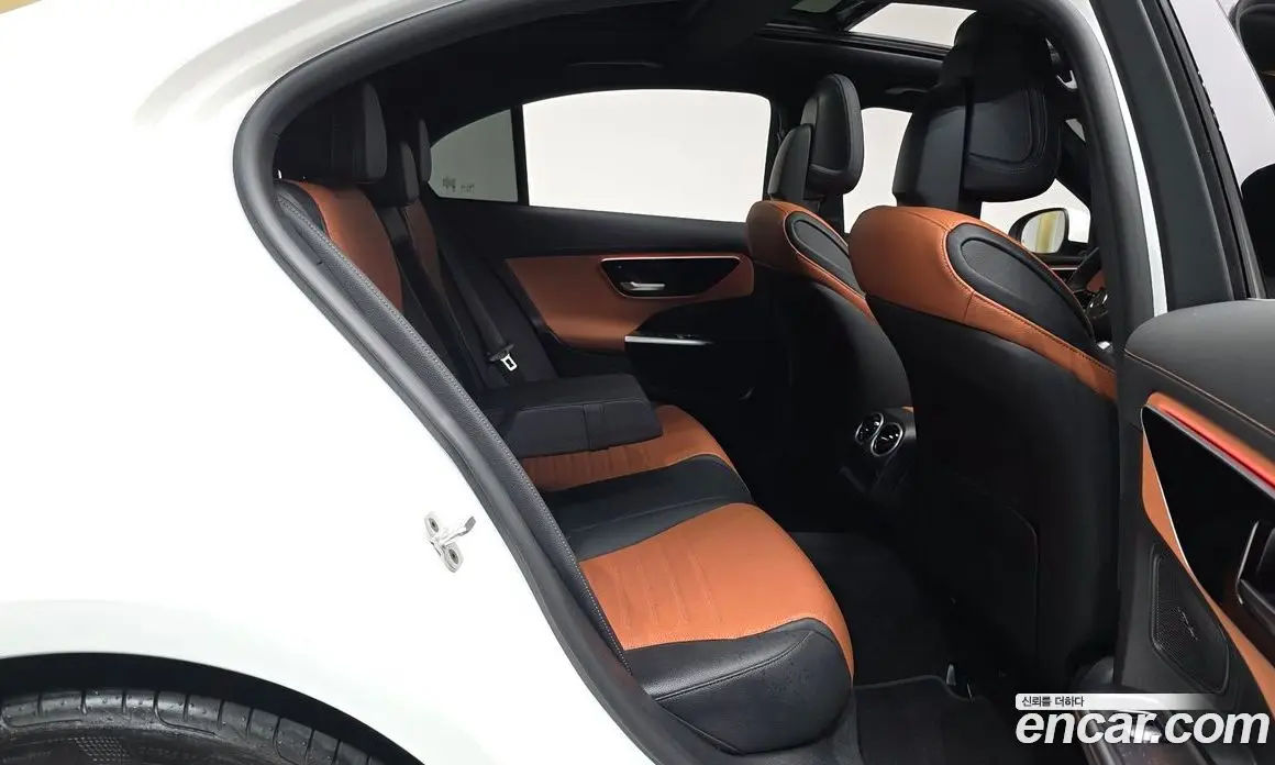 Mercedes-Benz C-Class 2024 2.0 гидро, фото 16