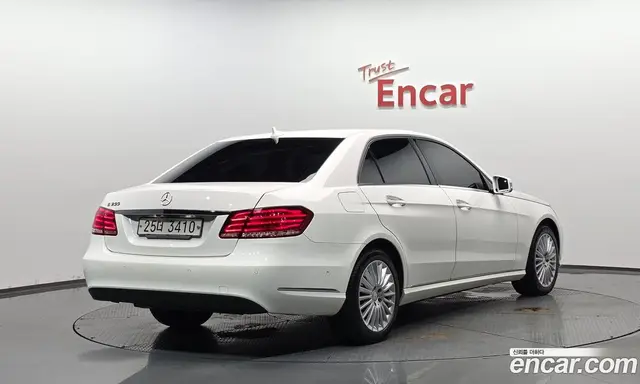 Mercedes-Benz E-Class, 2014, 55 877 км