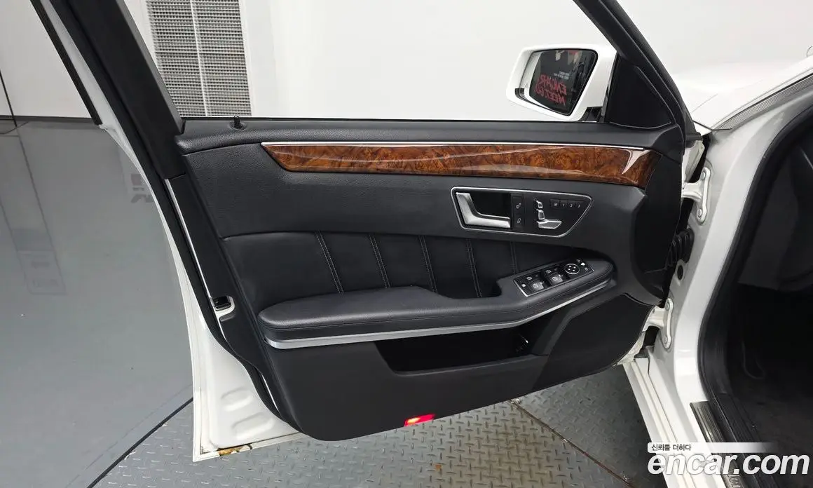 Mercedes-Benz E-Class 2014 3.5 гидро, фото 13 Mercedes-Benz E-Class 2014 3.5 гидро, фото 13