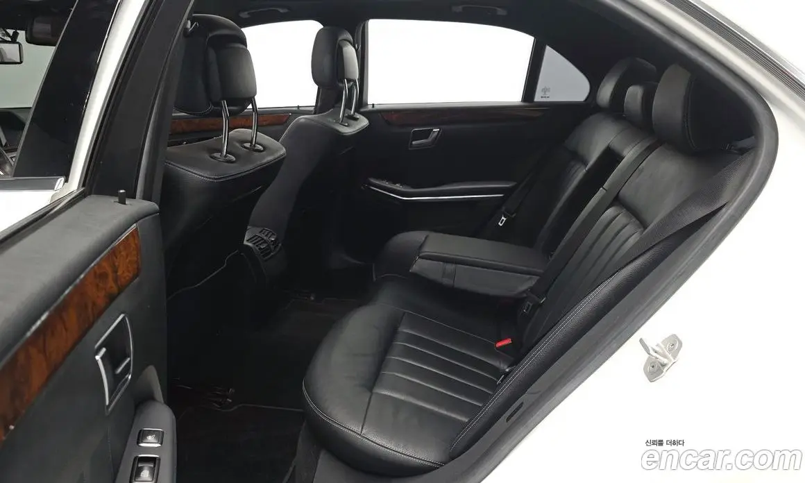 Mercedes-Benz E-Class 2014 3.5 гидро, фото 16 Mercedes-Benz E-Class 2014 3.5 гидро, фото 16