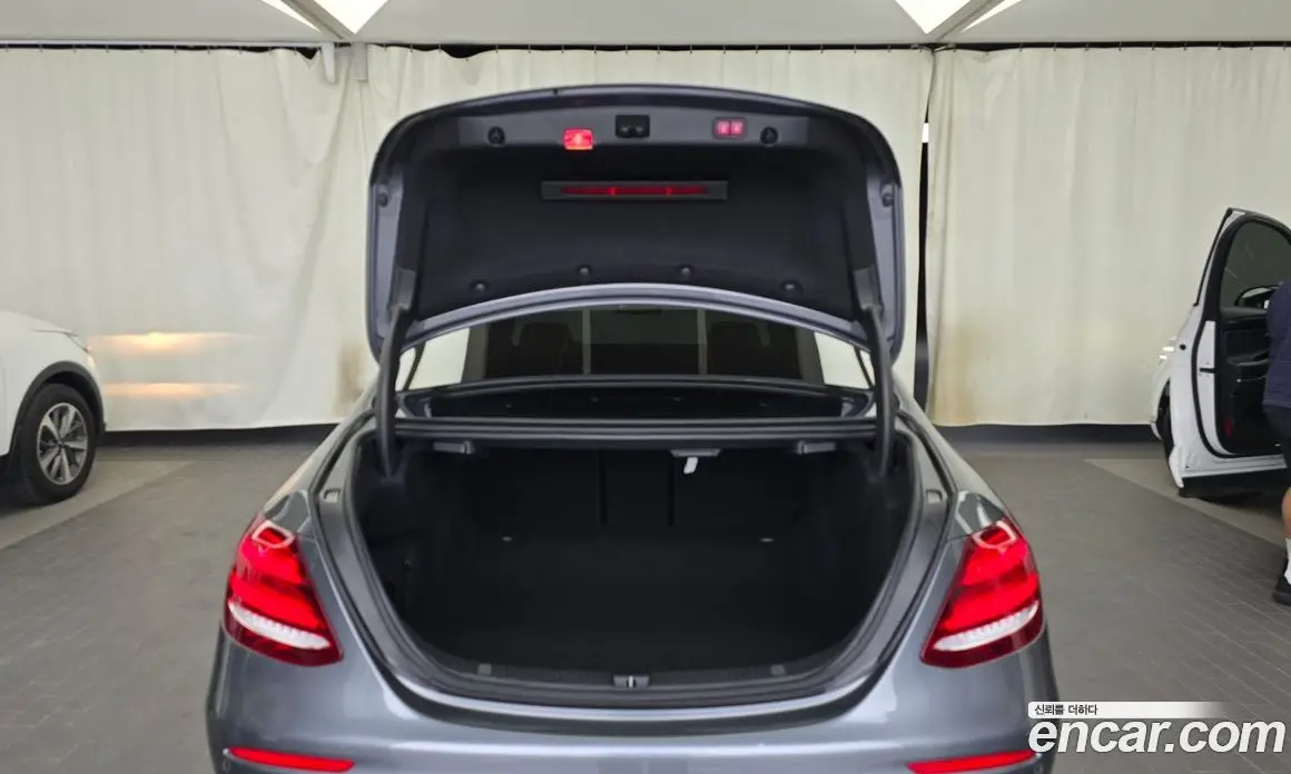 Mercedes-Benz E-Class 2017 2.0 гидро, фото 26