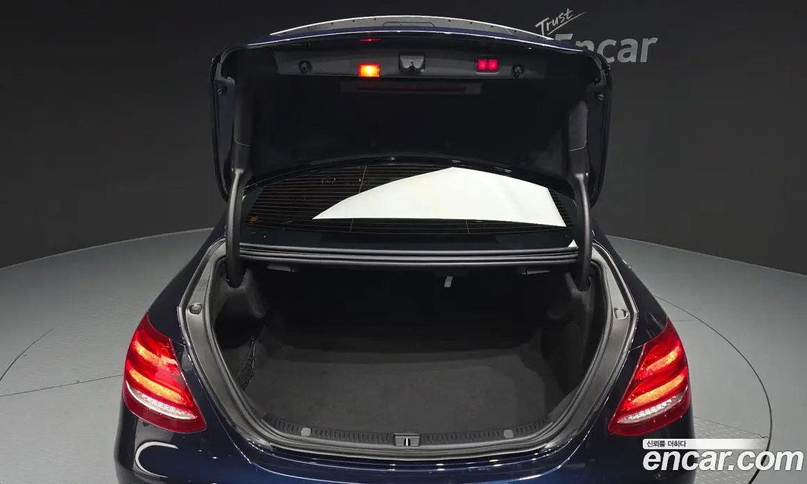Mercedes-Benz E-Class 2019 3.0 гидро, фото 26 Mercedes-Benz E-Class 2019 3.0 гидро, фото 26
