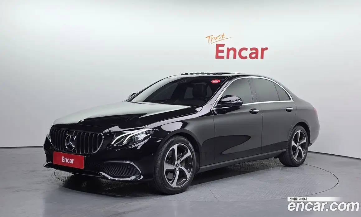 Mercedes-Benz E-Class 2020 2.0 автомат (гидро), фото 1 Mercedes-Benz E-Class 2020 2.0 автомат (гидро), фото 1