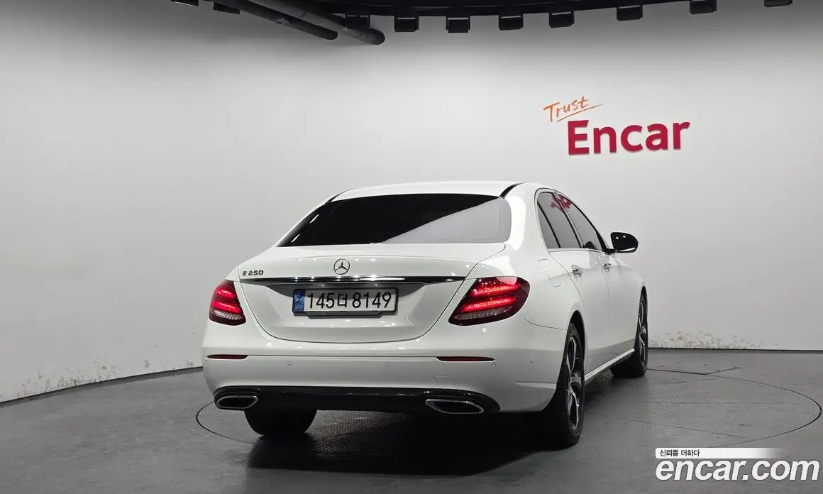Mercedes-Benz E-Class 2020 2.0 автомат (гидро), фото 4