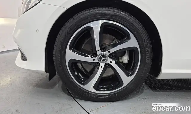 Mercedes-Benz E-Class 2020 2.0 автомат (гидро), миниатюра 5