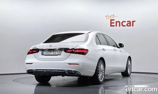 Mercedes-Benz E-Class, 2021, 64 794 км