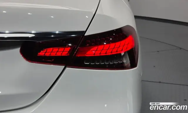 Mercedes-Benz E-Class 2021 2.0 гидро, миниатюра 8 Mercedes-Benz E-Class 2021 2.0 гидро, миниатюра 8