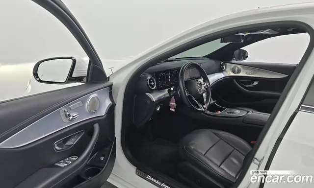 Mercedes-Benz E-Class 2021 2.0 гидро, миниатюра 10 Mercedes-Benz E-Class 2021 2.0 гидро, миниатюра 10