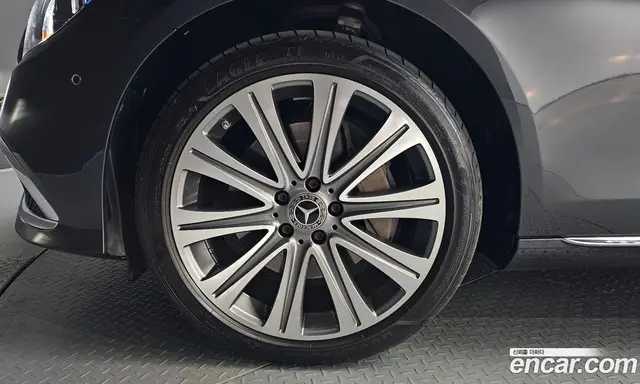 Mercedes-Benz E-Class 2023 2.0 гидро, миниатюра 5 Mercedes-Benz E-Class 2023 2.0 гидро, миниатюра 5