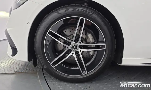 Mercedes-Benz E-Class 2025 2.0 автомат (гидро), миниатюра 5