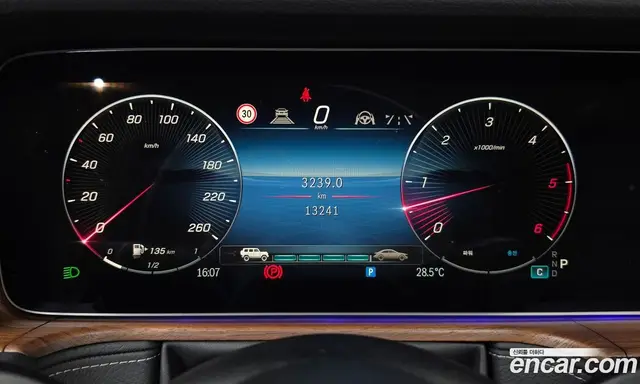 Mercedes-Benz G-Class 2025 3.0 гидро, миниатюра 11