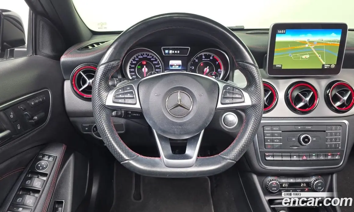Mercedes-Benz GLA-Class 2016 2.0 гидро, фото 13 Mercedes-Benz GLA-Class 2016 2.0 гидро, фото 13