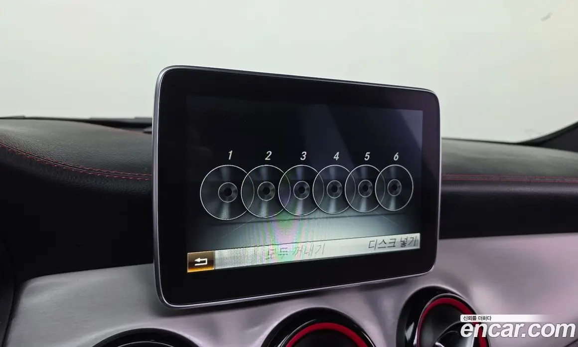 Mercedes-Benz GLA-Class 2016 2.0 гидро, фото 16 Mercedes-Benz GLA-Class 2016 2.0 гидро, фото 16
