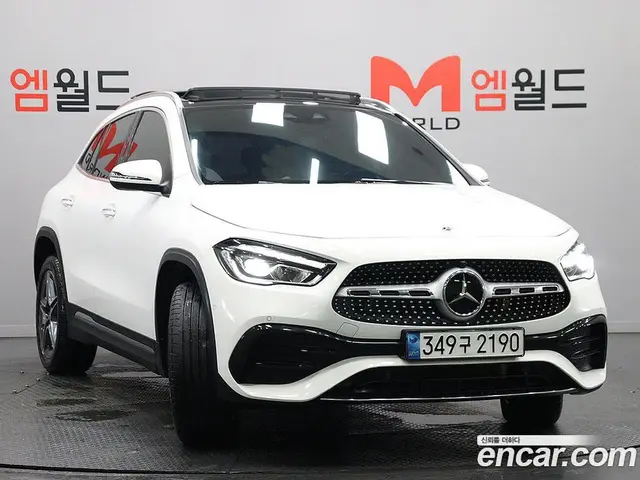 Mercedes-Benz GLA-Class 2023 2.0 гидро, миниатюра 2