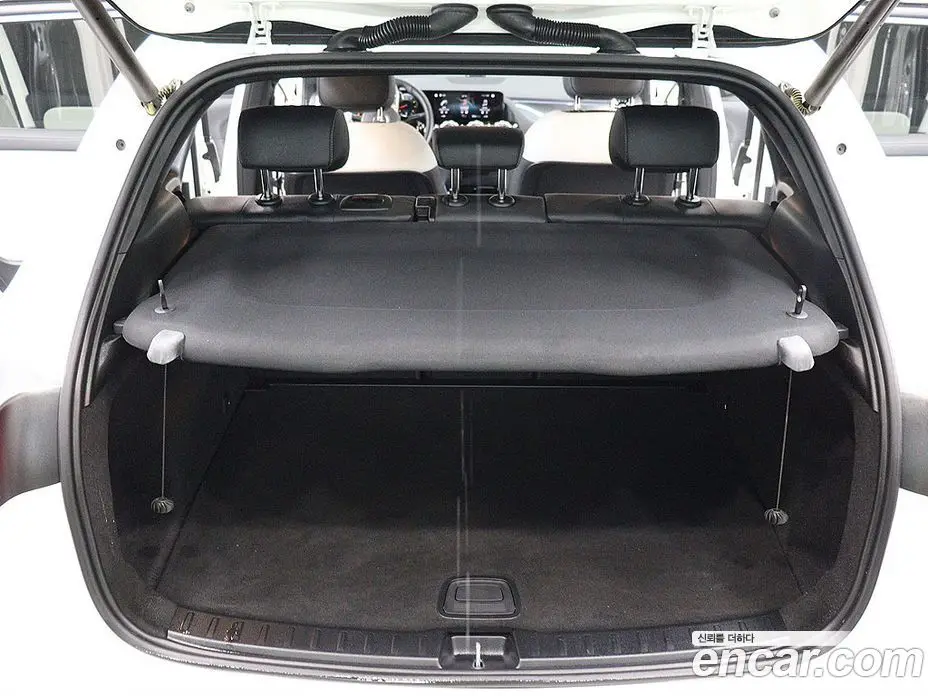 Mercedes-Benz GLA-Class 2023 2.0 гидро, фото 5