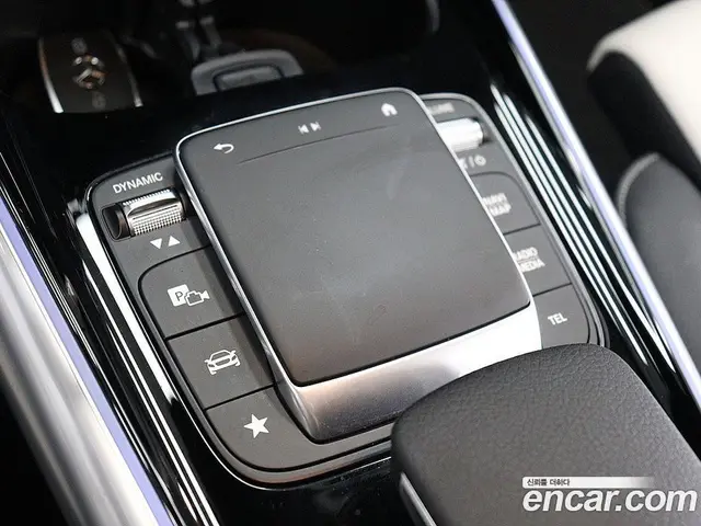 Mercedes-Benz GLA-Class 2023 2.0 гидро, миниатюра 10