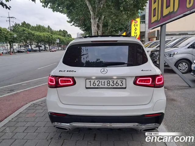 Mercedes-Benz GLC-Class 2021 2.0 гидро, миниатюра 2 Mercedes-Benz GLC-Class 2021 2.0 гидро, миниатюра 2