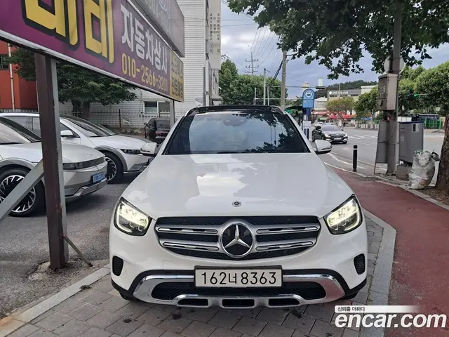 Mercedes-Benz GLC-Class 2021 2.0 гидро, миниатюра 4 Mercedes-Benz GLC-Class 2021 2.0 гидро, миниатюра 4