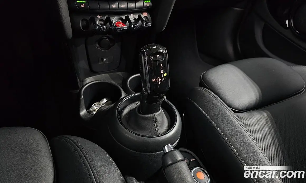 Mini Cooper 2021 1.5 автомат (гидро), фото 12