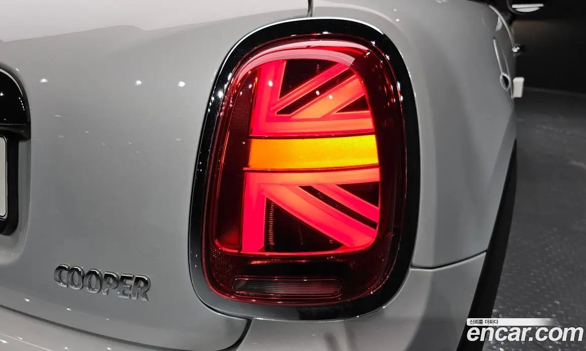 Mini Cooper 2021 1.5 автомат (гидро), фото 8