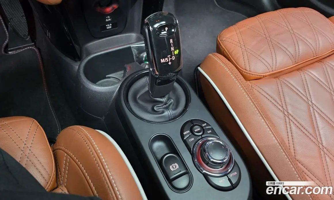 Mini Cooper 2021 1.5 автомат (гидро), фото 12