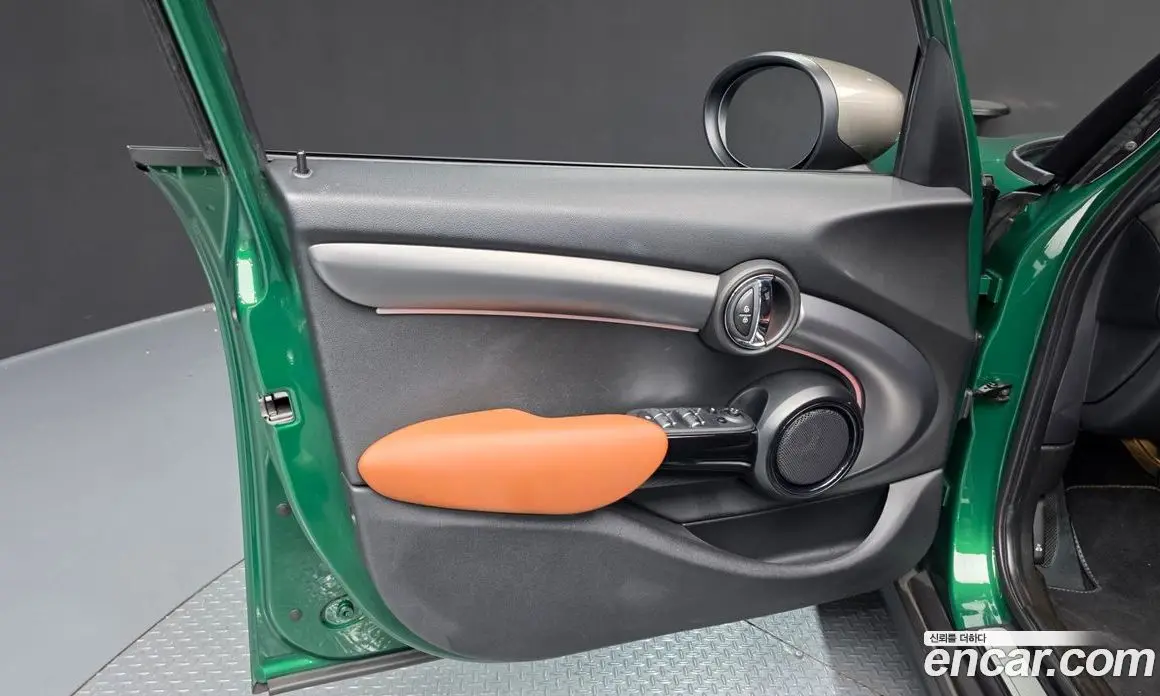 Mini Cooper 2021 1.5 автомат (гидро), фото 14