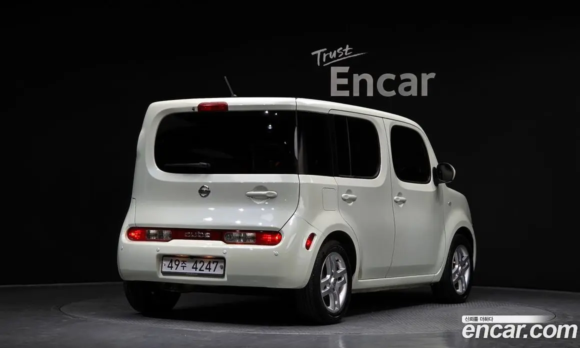 Nissan Cube 2011 1.8 автомат (гидро), фото 2 Nissan Cube 2011 1.8 автомат (гидро), фото 2