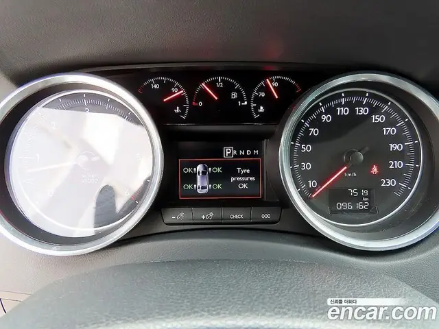 Peugeot 508 2013 2.2 автомат (гидро), миниатюра 9