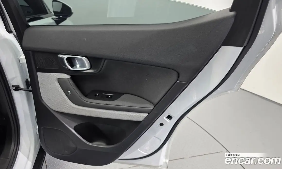 Polestar Polestar 2 2023 0.2 автомат (гидро), фото 15 Polestar Polestar 2 2023 0.2 автомат (гидро), фото 15