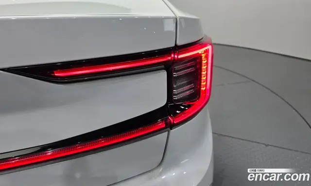 Polestar Polestar 2 2023 0.2 автомат (гидро), миниатюра 9 Polestar Polestar 2 2023 0.2 автомат (гидро), миниатюра 9