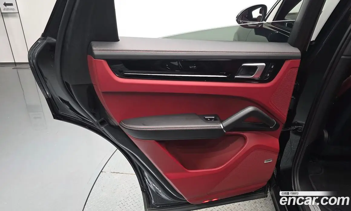 Porsche Cayenne 2022 3.0 автомат (гидро), фото 14
