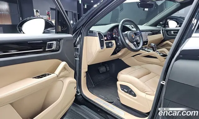 Porsche Cayenne 2023 3.0 автомат (гидро), миниатюра 12